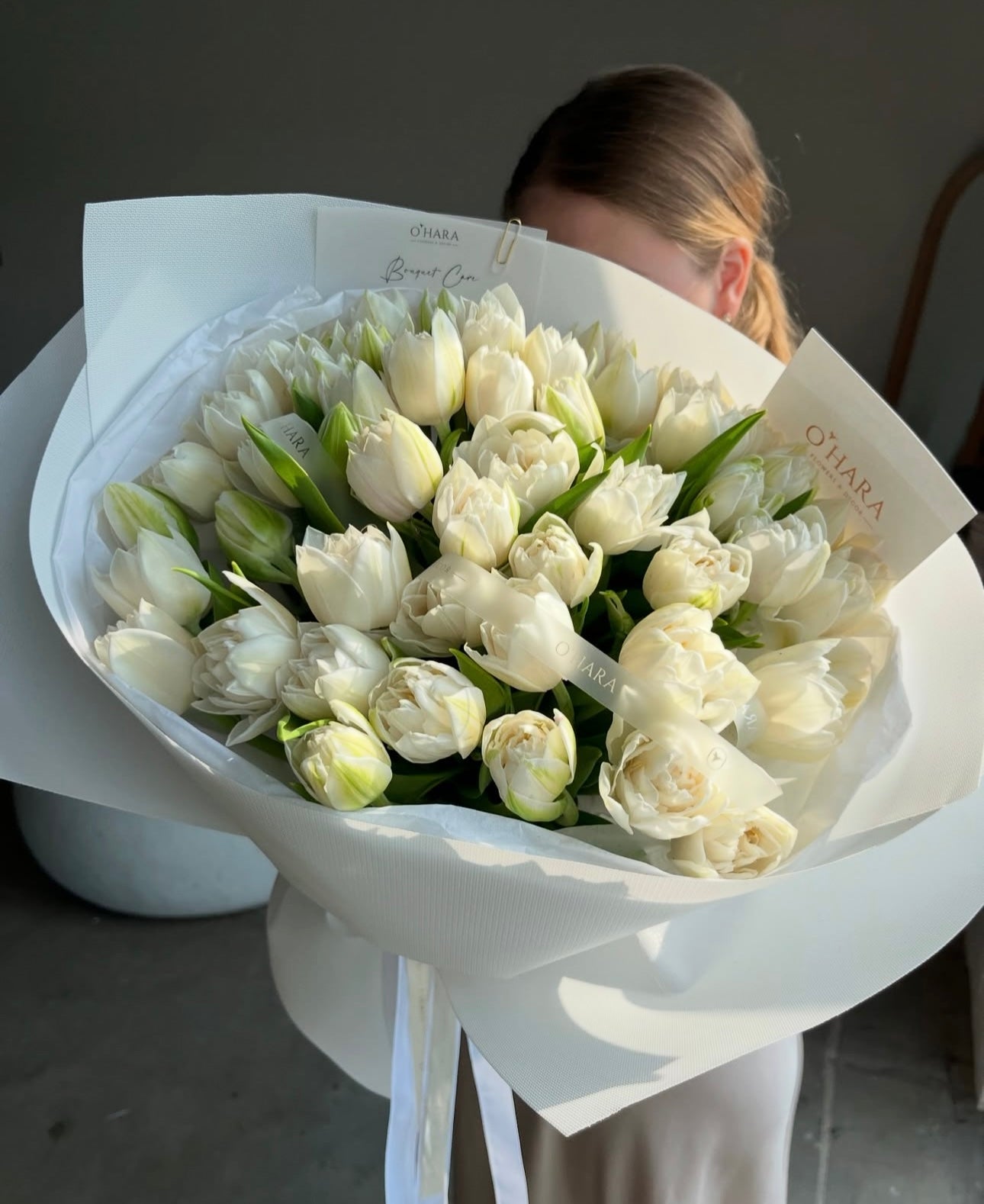 Classic Tulip Bouquet – Elegant Gift for International Women’s Day