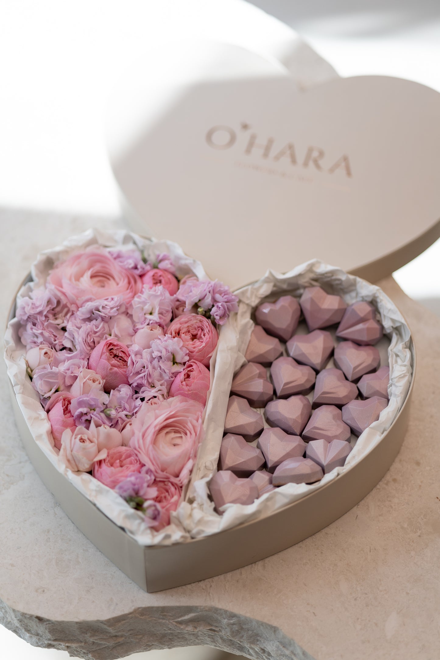 
                  
                    Heart-Shaped Bonbon Box – Handmade Chocolate & Floral Gift
                  
                