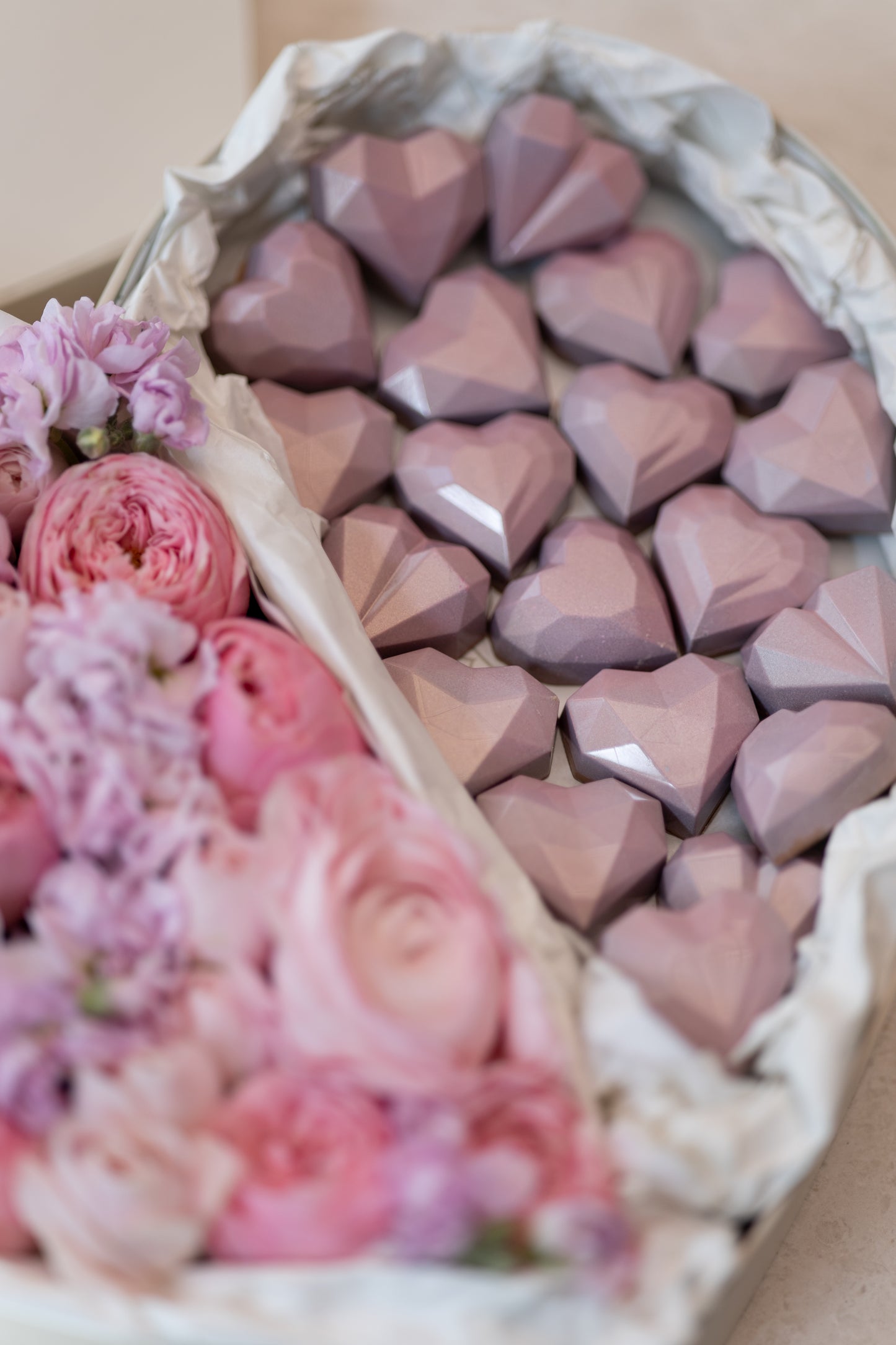 
                  
                    Heart-Shaped Bonbon Box – Handmade Chocolate & Floral Gift
                  
                