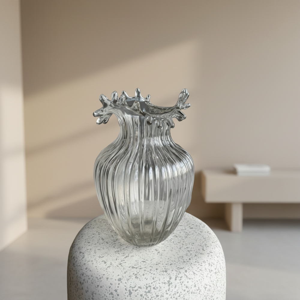 Crystal wavy vase 